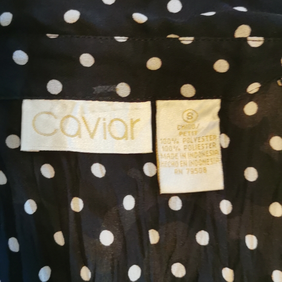 Host pick - 2/$30 top - Picture 3 of 3